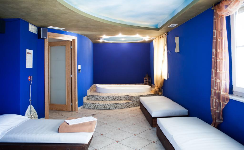 Hotel Comfort Erica Dolomiti Val D'Adige Salorno Kültér fotó