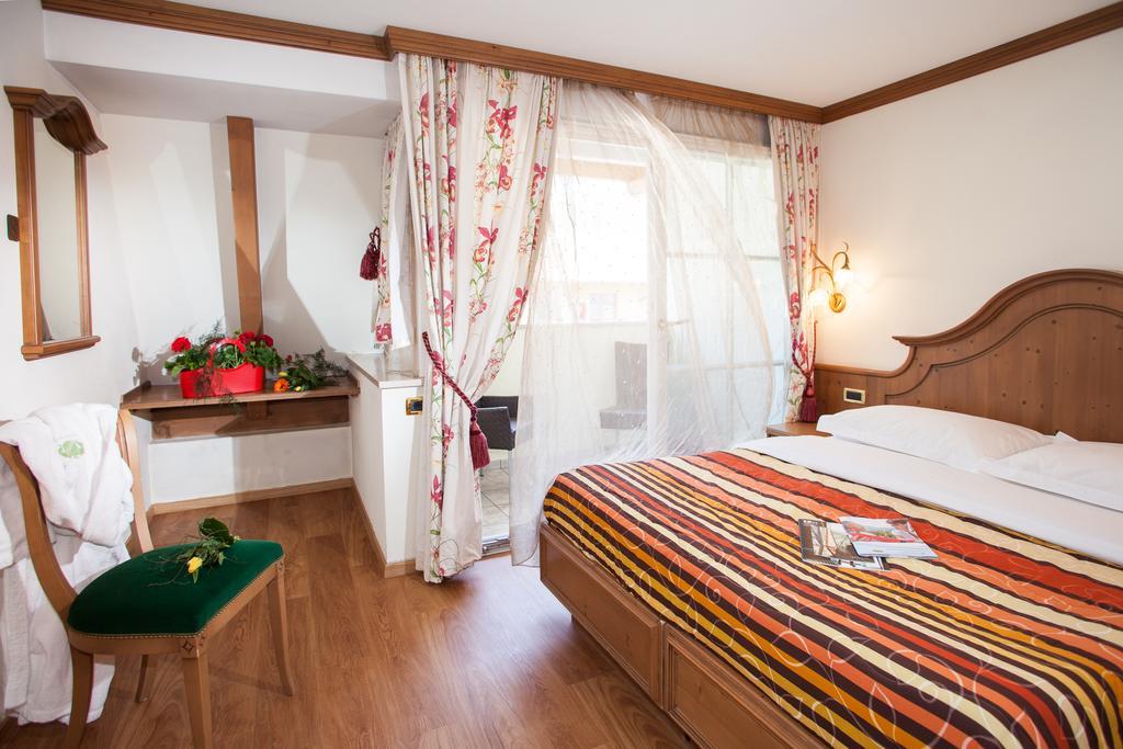 Hotel Comfort Erica Dolomiti Val D'Adige Salorno Kültér fotó