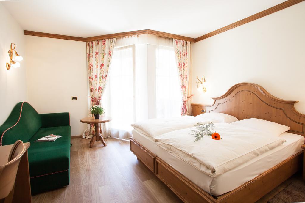 Hotel Comfort Erica Dolomiti Val D'Adige Salorno Szoba fotó